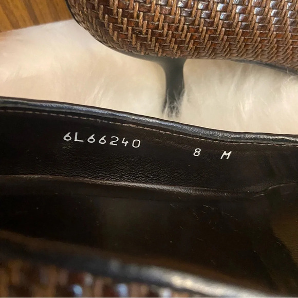 Stuart Weitzman women’s brown‎ basket  weave heels in size 8 - Picture 6 of 11